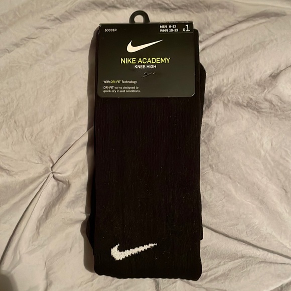 Nike Academy Knee High Soccer Socks - Men’s Size 8-12 Black - NWT - Picture 1 of 3